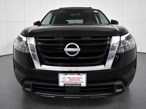 Certified 2024 Nissan Pathfinder SV w/ SV Premium Package AWD/4WD image 2