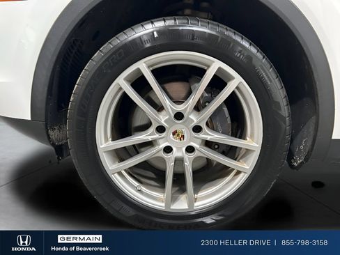 Used 2020 Porsche Cayenne AWD/4WD image 28