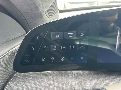 Used 2024 Lucid Air Pure RWD image 29