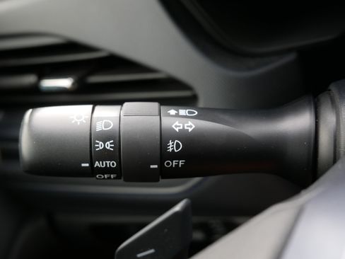 Used 2025 Subaru Forester Limited AWD/4WD image 30