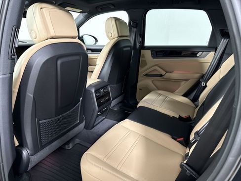 New 2026 Porsche Cayenne image 26