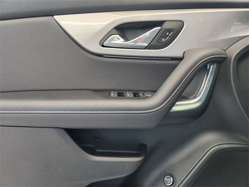 Certified 2023 Chevrolet Blazer LT w/ Convenience Package image 7
