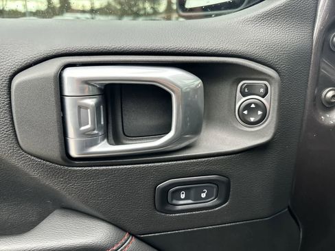 Used 2021 Jeep Wrangler Unlimited Rubicon image 10