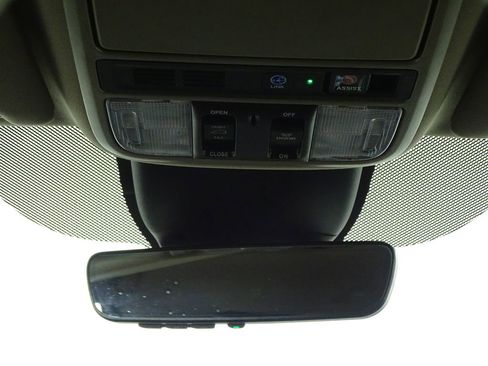Used 2024 Honda Odyssey Touring image 32