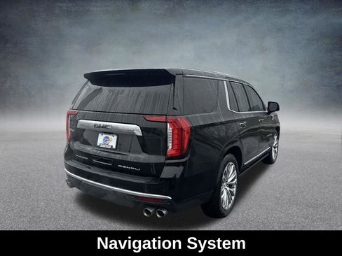 Used 2022 GMC Yukon Denali w/ Denali Premium Package image 6