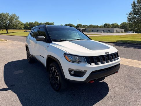 Used 2020 Jeep Compass Trailhawk AWD/4WD image 7