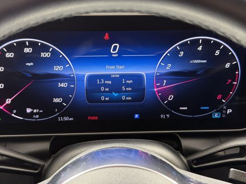 Used 2025 Mercedes-Benz GLC 300 4MATIC image 17