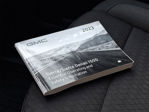 Used 2023 GMC Sierra 1500 Elevation image 25