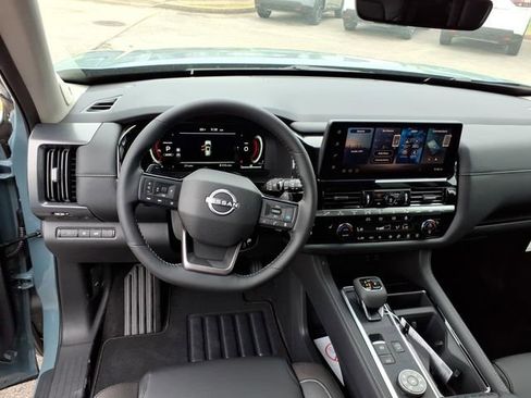 New 2026 Nissan Pathfinder SL AWD/4WD image 9