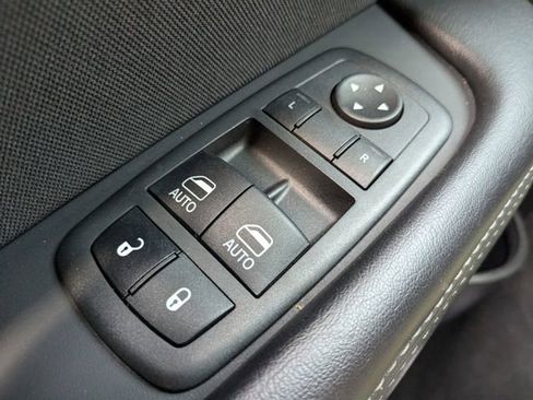 Used 2022 Dodge Challenger R/T Scat Pack w/ Driver Convenience Group image 17