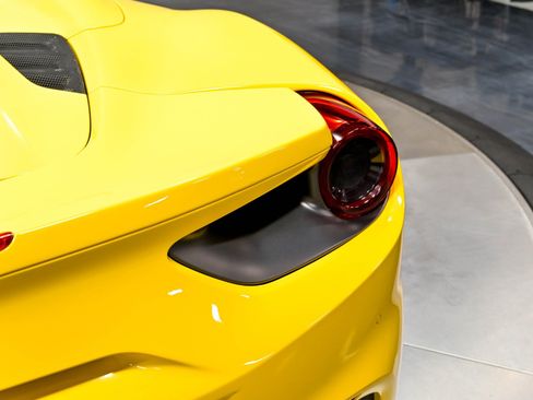 Used 2017 Ferrari 488 Spider RWD image 78