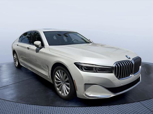 Used 2020 BMW 740i w/ Premium Package RWD image 1