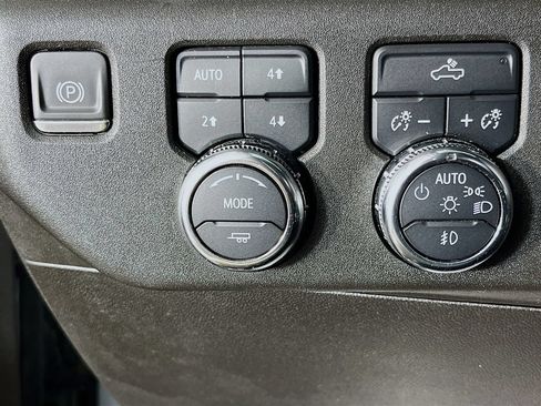 Used 2024 GMC Sierra 1500 Elevation AWD/4WD image 13