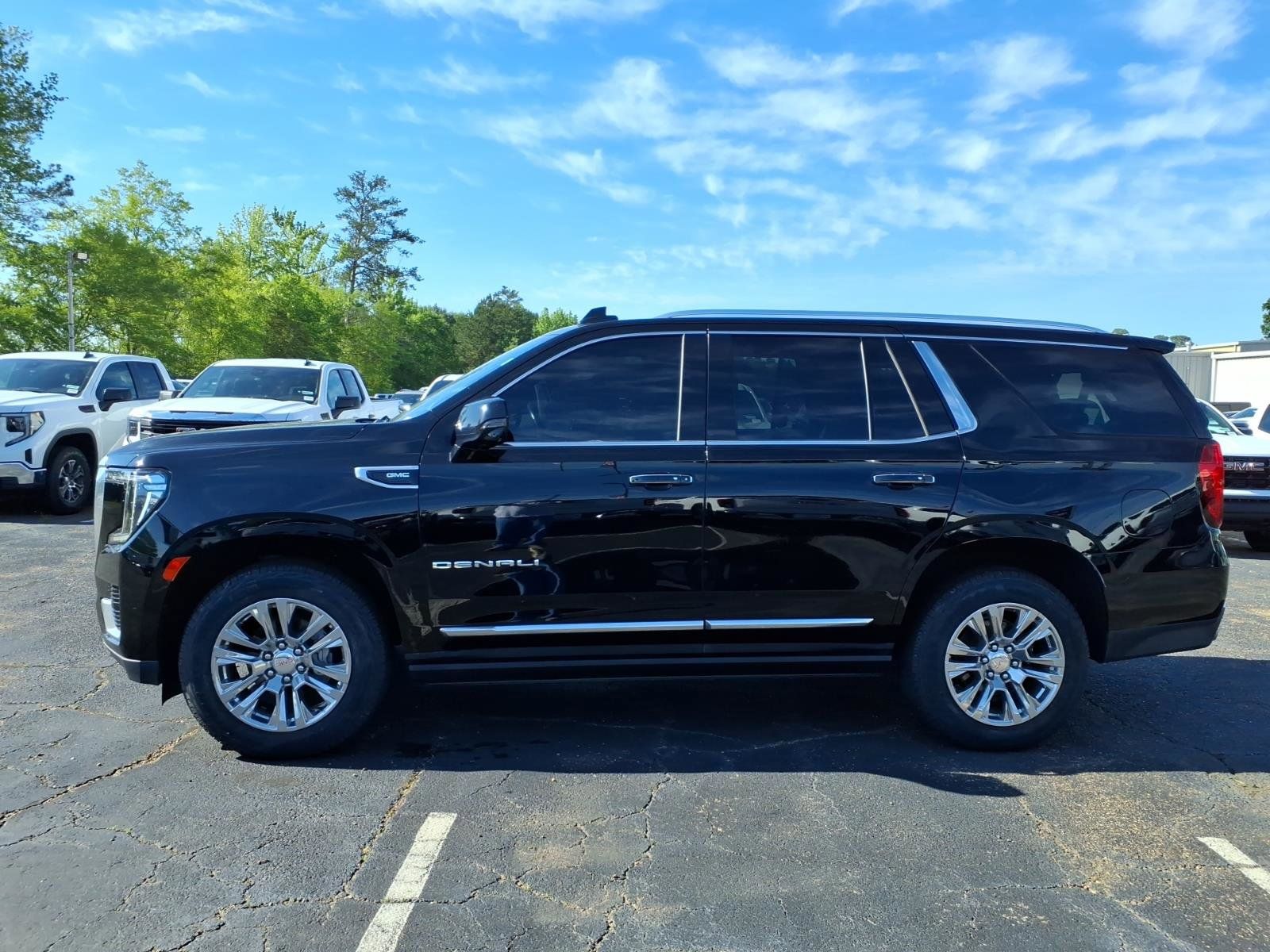Used 2021 GMC Yukon Denali w/ LPO, Illumination Package AWD/4WD image 1