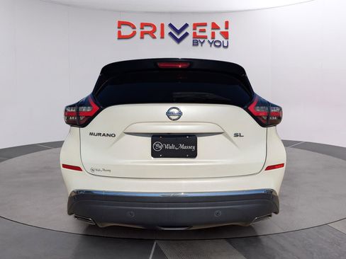 Used 2019 Nissan Murano SL image 4