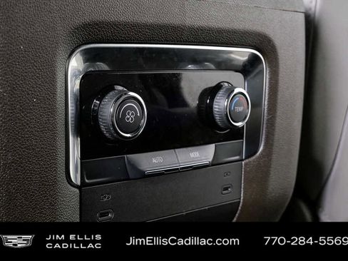 Used 2025 Chevrolet Tahoe LT RWD image 19