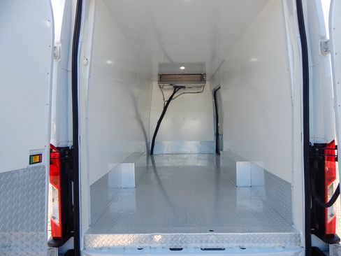 Used 2023 Ford Transit 250 148 High Roof Extended RWD image 2