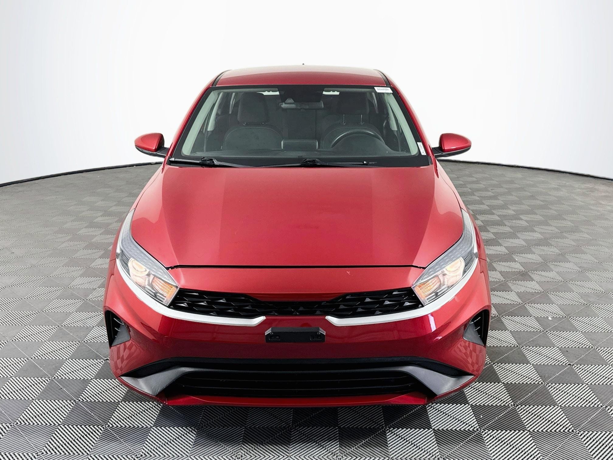 Used 2022 Kia Forte LXS FWD image 2