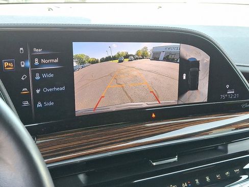 Used 2022 Cadillac Escalade Premium Luxury image 49