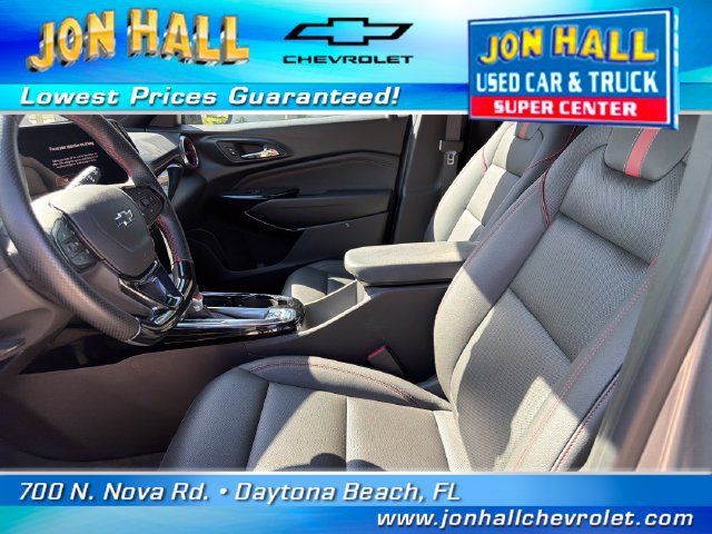 Used 2025 Chevrolet Trax RS w/ Sunroof Package FWD image 17