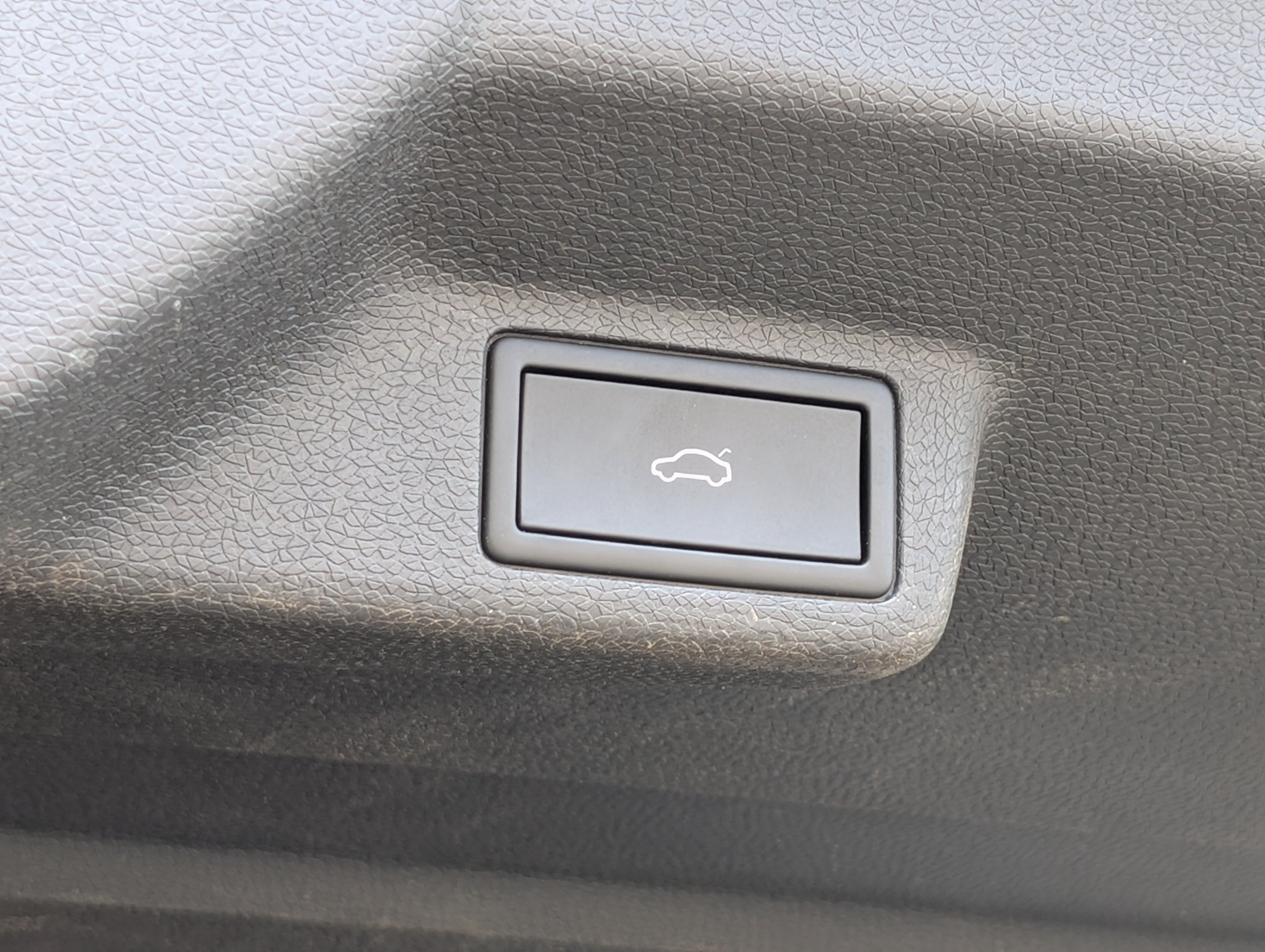 Used 2025 Volkswagen ID. Buzz Pro S RWD image 21