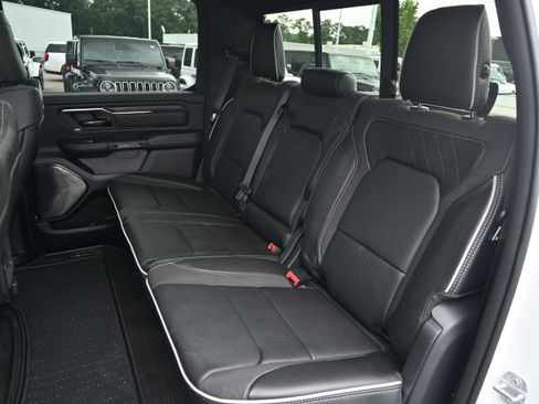 Used 2025 RAM 1500 Limited AWD/4WD image 33