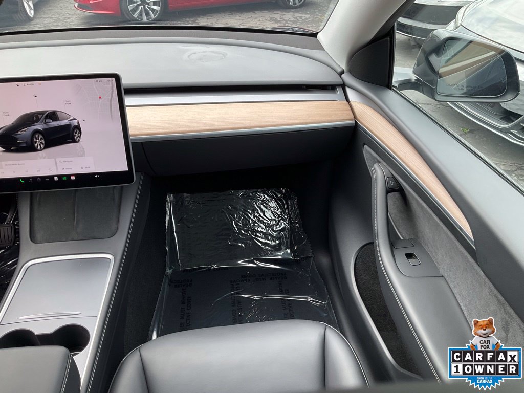 Used 2024 Tesla Model Y 2WD image 54