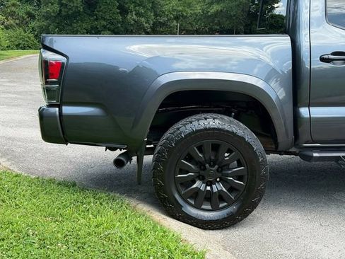 Used 2021 Toyota Tacoma Limited w/ Nightshade Package AWD/4WD image 10