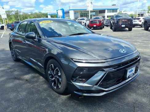 Used 2024 Hyundai Sonata SEL AWD/4WD image 1