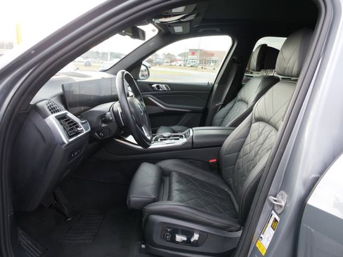 Used 2024 BMW X5 sDrive40i w/ Premium Package image 16