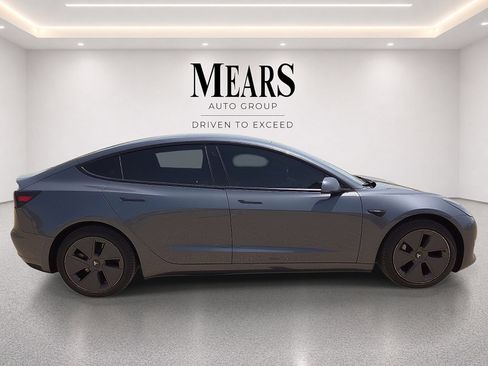 Used 2022 Tesla Model 3 Long Range AWD/4WD image 6