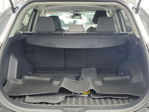 Used 2020 Toyota RAV4 XLE FWD image 11