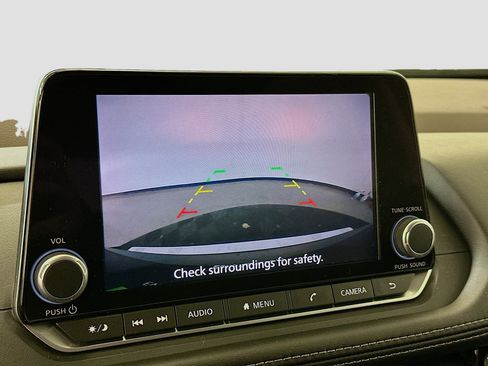 Used 2023 Nissan Rogue SV image 22