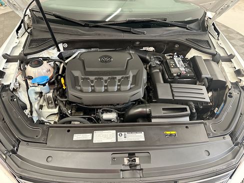 Used 2019 Volkswagen Passat 2.0T Wolfsburg w/ Wheels & Sunroof Package FWD image 34