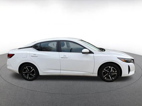 Used 2025 Nissan Sentra SV image 20