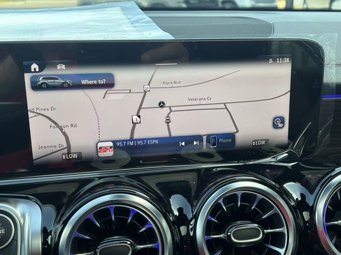 Certified 2025 Mercedes-Benz GLB 250 image 39