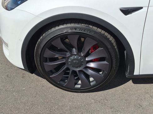 Used 2021 Tesla Model Y Performance AWD/4WD image 13