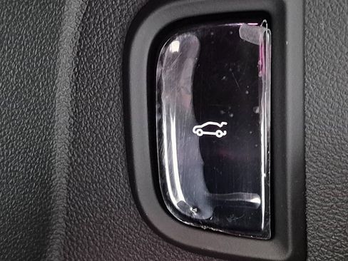 New 2026 Cadillac Lyriq Premium Luxury image 18