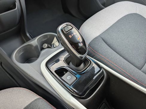 Used 2020 Chevrolet Bolt LT image 28