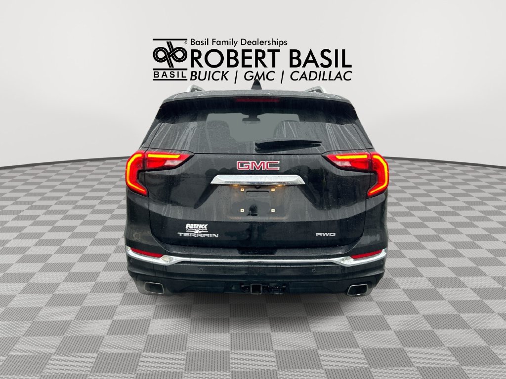 Used 2020 GMC Terrain Denali w/ Denali Premium Package AWD/4WD image 7