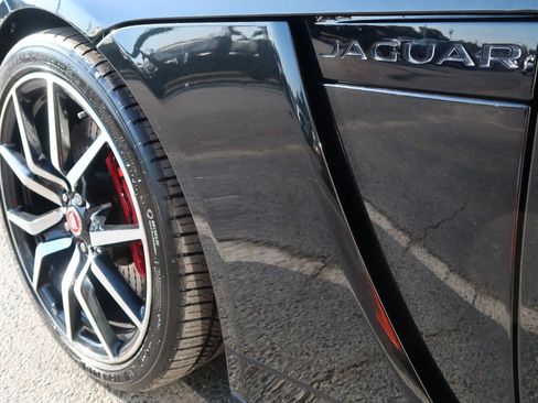 Used 2016 Jaguar F-TYPE R image 43