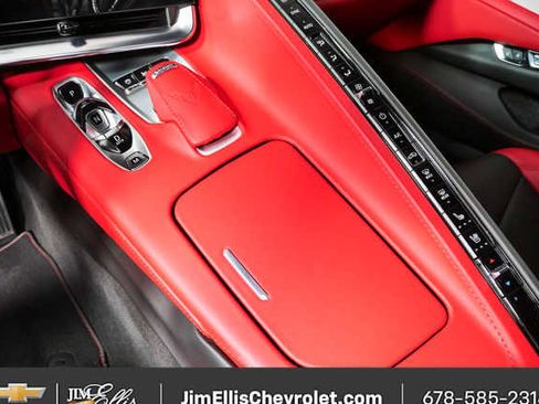 Used 2021 Chevrolet Corvette Stingray Premium Cpe w/ Z51 Performance Package RWD image 18
