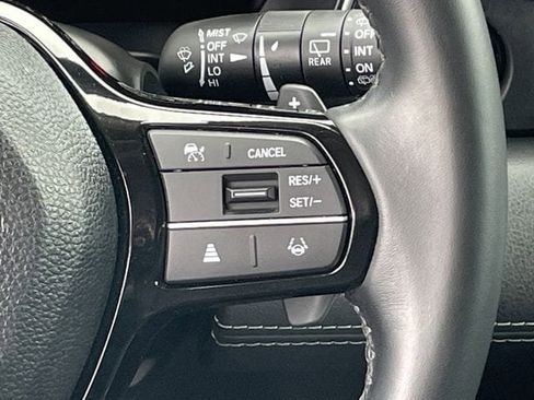 Certified 2025 Honda Pilot Touring image 14
