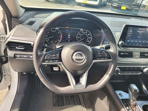 Certified 2024 Nissan Altima 2.5 SR image 30