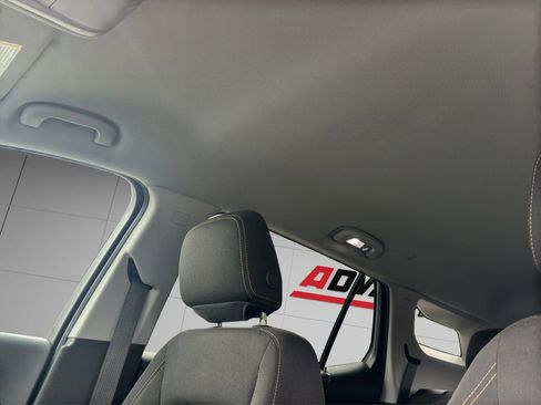 Used 2020 GMC Terrain SLE w/ Driver Convenience Package image 16