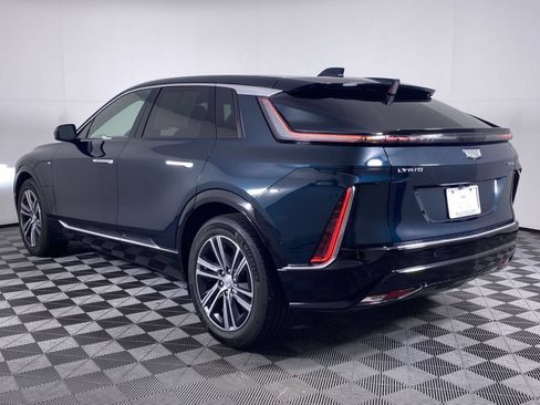 Certified 2024 Cadillac Lyriq Luxury AWD/4WD image 18