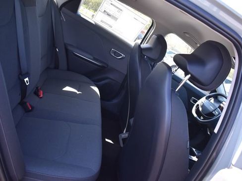 New 2026 Kia K4 FWD image 14