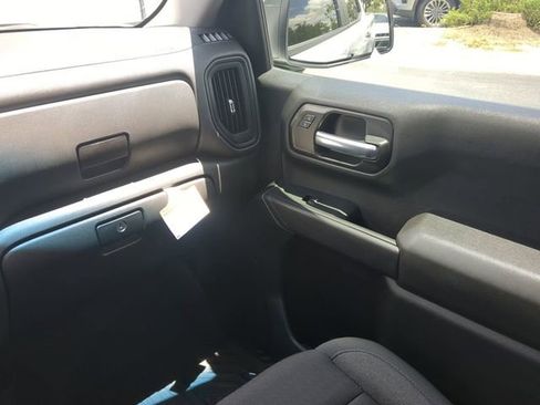 Used 2025 Chevrolet Silverado 1500 Custom Trail Boss AWD/4WD image 19