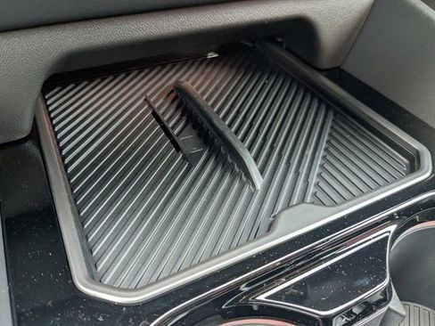 New 2026 BMW 530i xDrive w/ Executive Package image 25