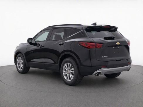 Used 2020 Chevrolet Blazer LT w/ Sound & Technology Package FWD image 5